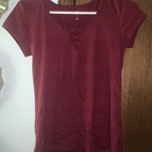 Never worn So shirt.